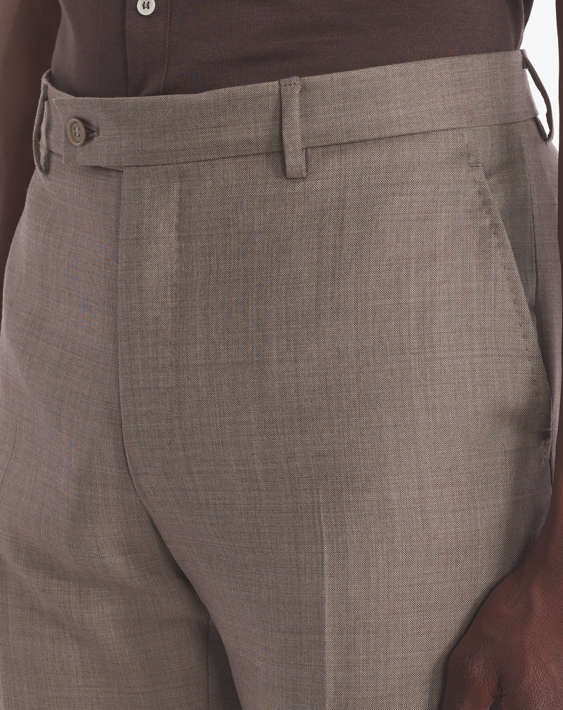Iconic MENTORE brown costume