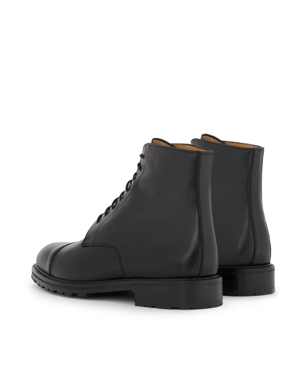 Black shoelace boots ORSAY