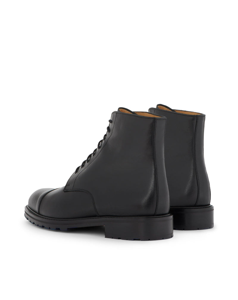Black shoelace boots ORSAY