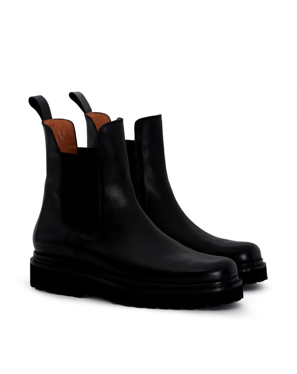 Black sport boots OYES
